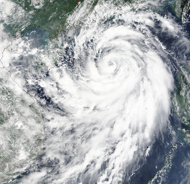 Typhoon Mujigae (22W) approaching China