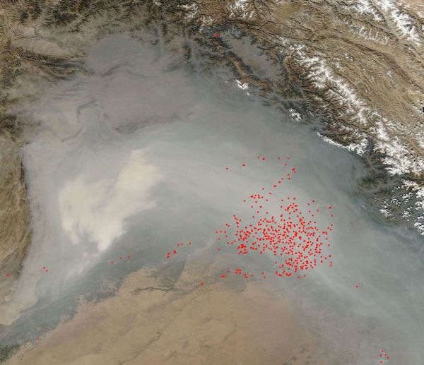 Fires and smoke in Pakistan and India