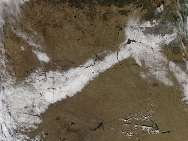 Snow across the southern Canadian plain