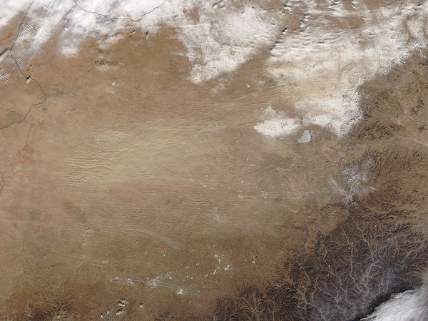 Dust storm in the Gobi Desert (morning overpass)